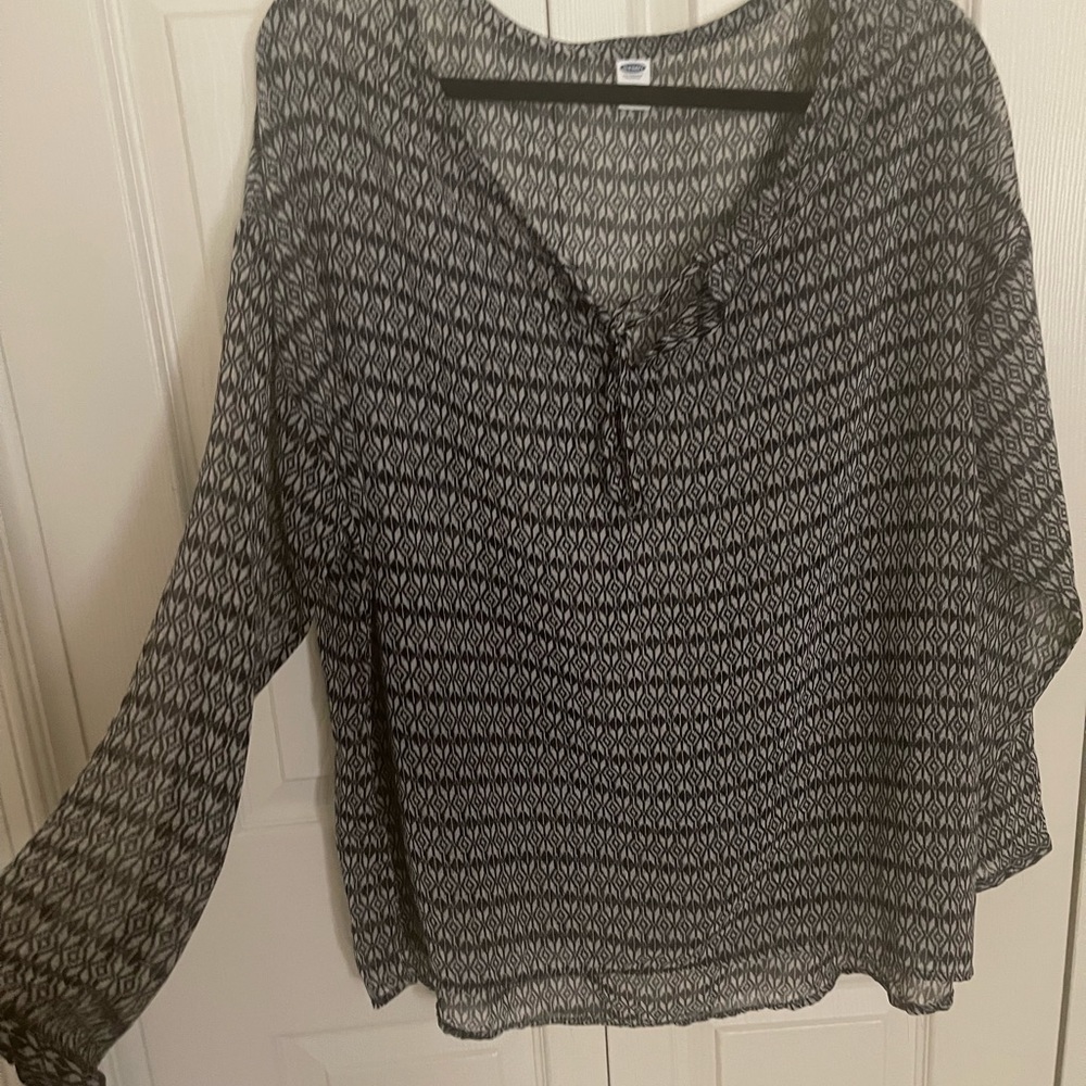 Old Navy Sheer Blouse XXL